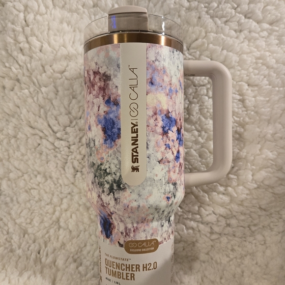 Stanley x CALIA 40 oz. Quencher H2.0 FlowState Tumbler Olive Eden - Picture 5 of 7
